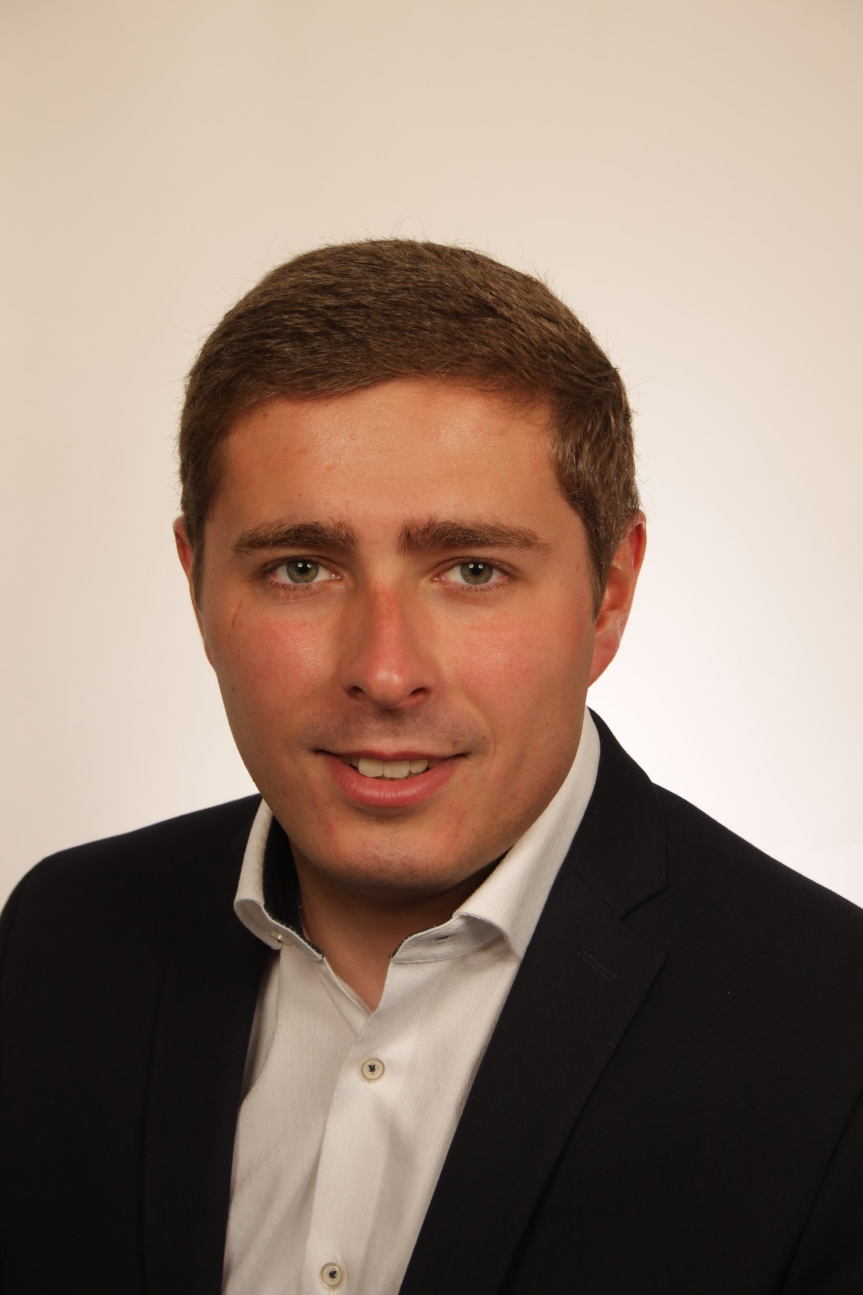 Towards entry "01.10.2022: New Research Associate at the chair FAPS | Tobias Schrage, M.Sc."
